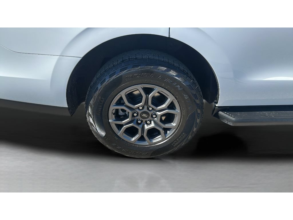 Certified 2025 Ford Expedition Active AWD/4WD image 9