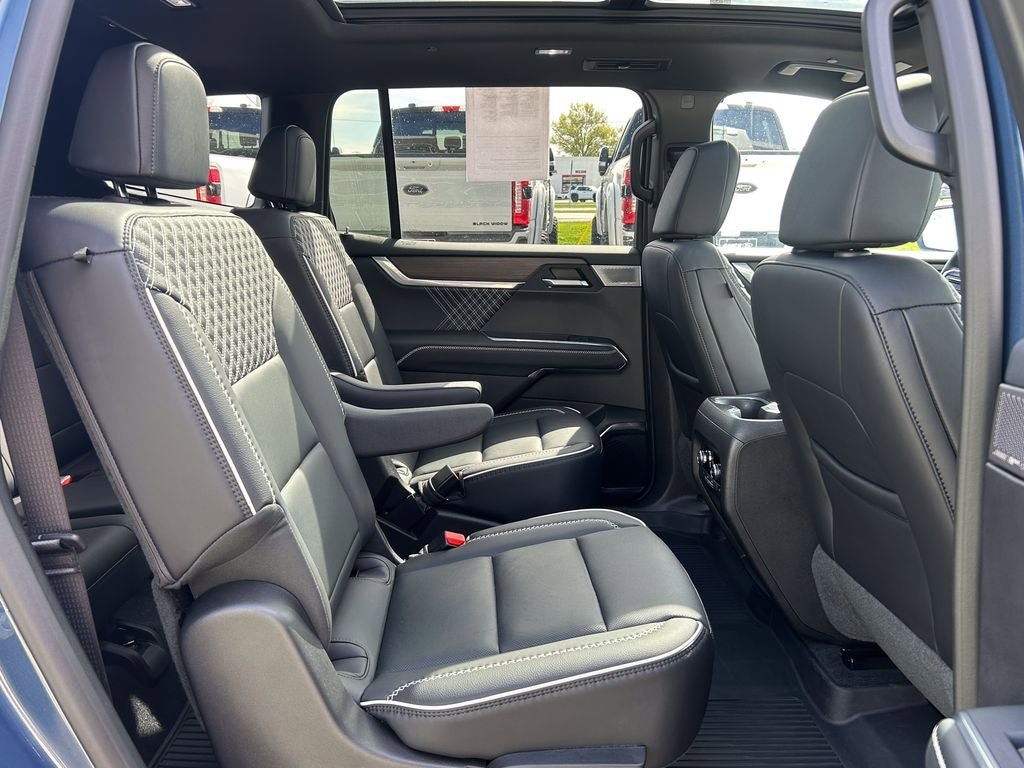 Used 2025 GMC Acadia Denali w/ Super Cruise Package AWD/4WD image 22