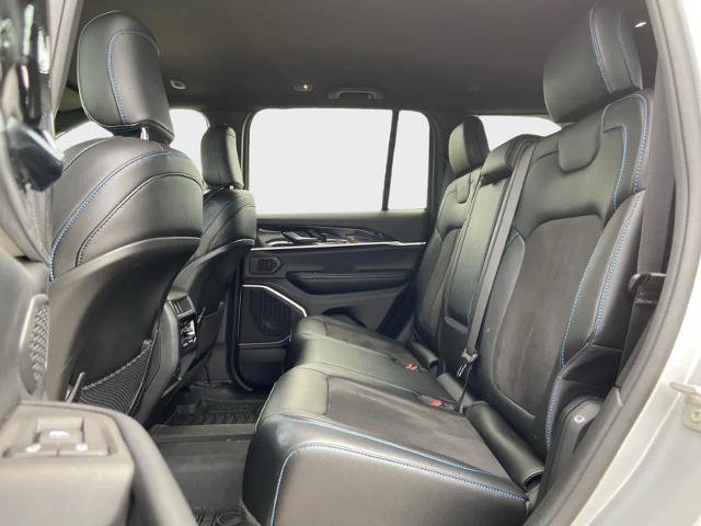 Used 2024 Jeep Grand Cherokee Trailhawk AWD/4WD image 20
