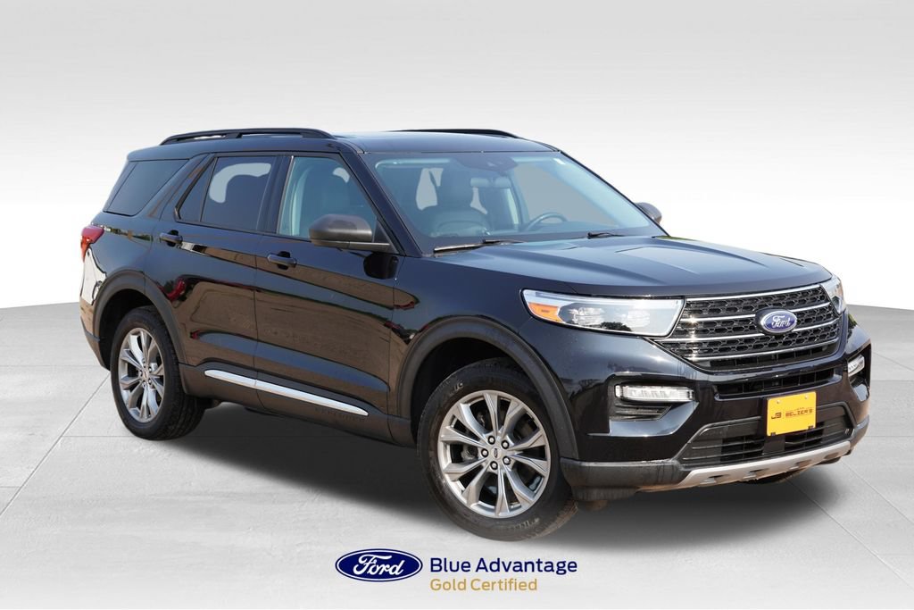 Certified 2024 Ford Explorer XLT w/ Equipment Group 202A AWD/4WD image 1