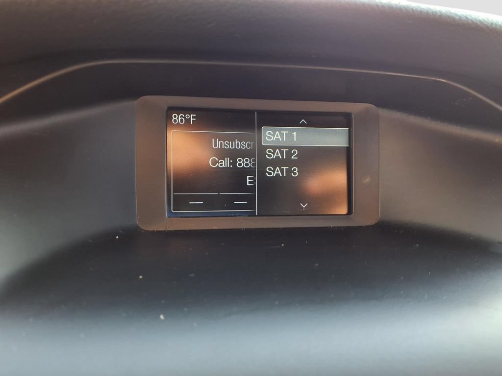 Certified 2018 Ford Focus SE w/ SE Appearance Package FWD image 11
