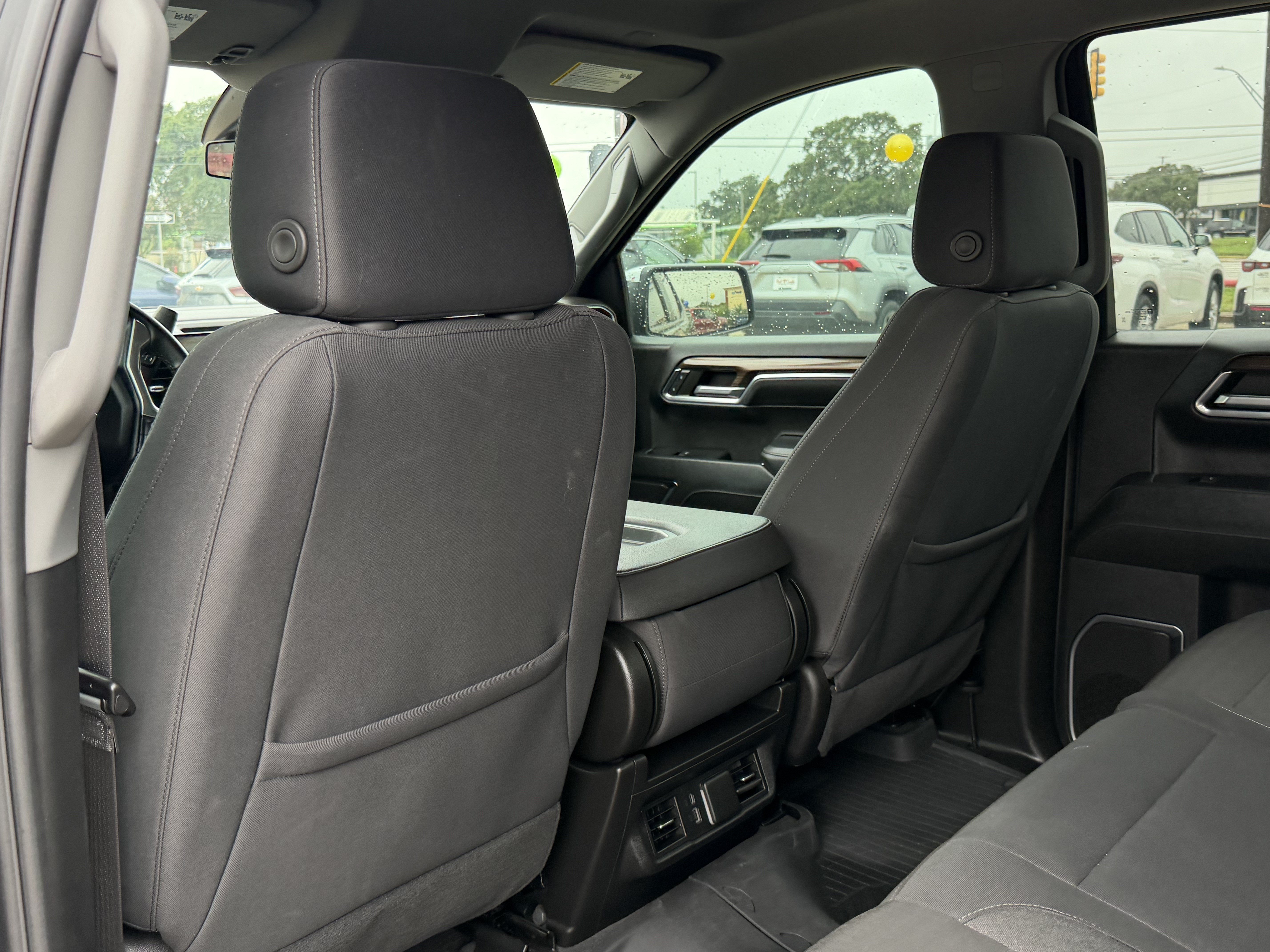 Used 2024 Chevrolet Silverado 1500 LT w/ Z71 Off-Road Package AWD/4WD image 16