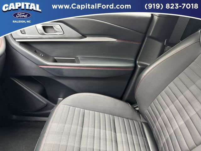 Certified 2025 Ford Explorer ST-Line w/ Premium Package AWD/4WD image 29