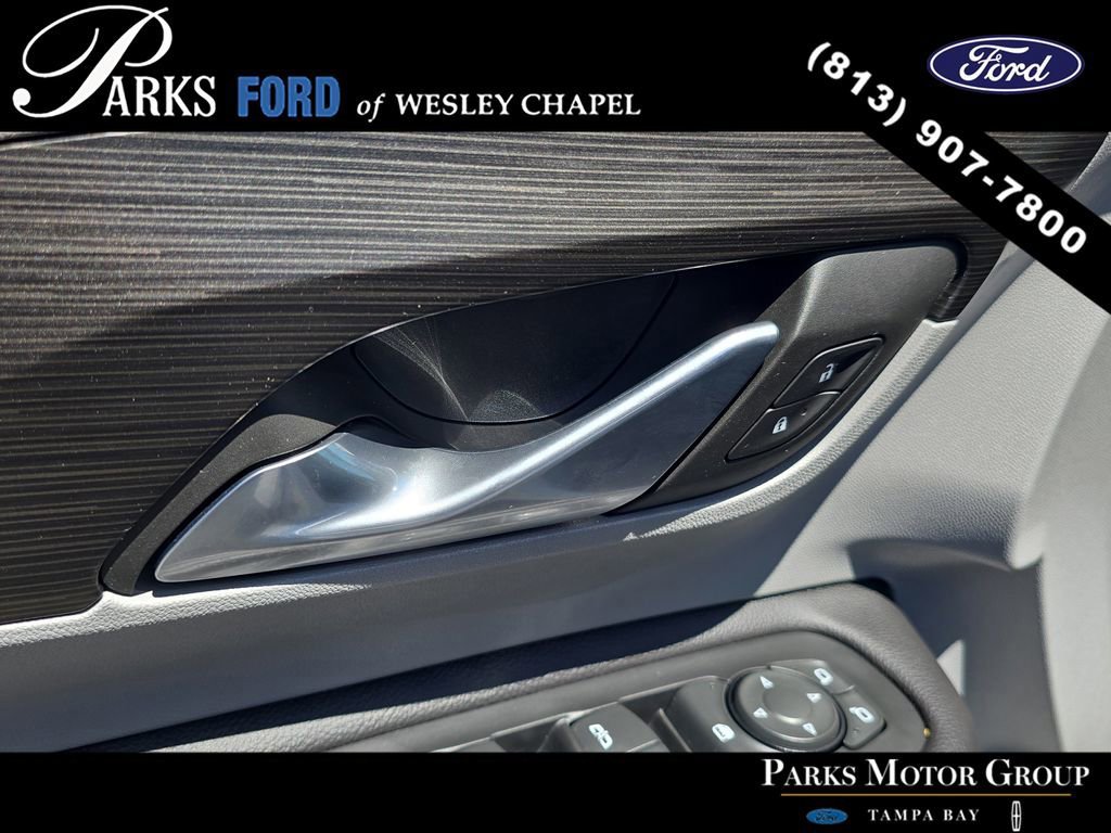 Used 2022 GMC Terrain SLE w/ Driver Convenience Package FWD image 16