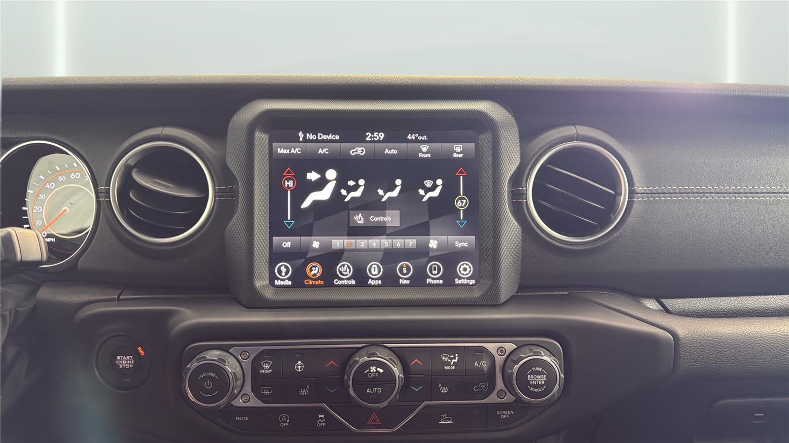 Used 2023 Jeep Wrangler Sahara w/ Cold Weather Group image 19