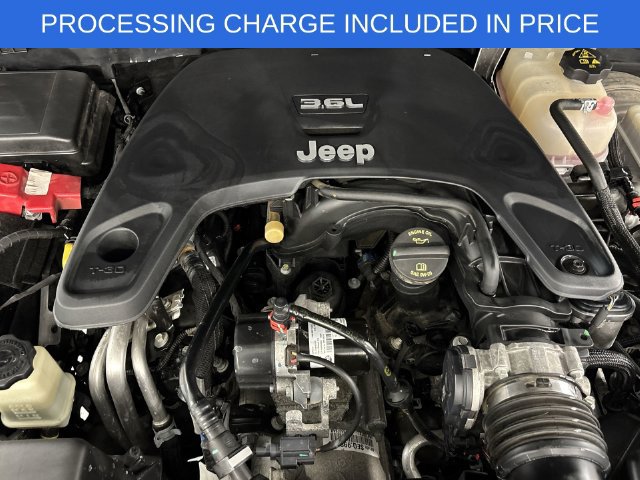 Used 2021 Jeep Wrangler Unlimited Rubicon w/ Dual Top Group AWD/4WD image 16