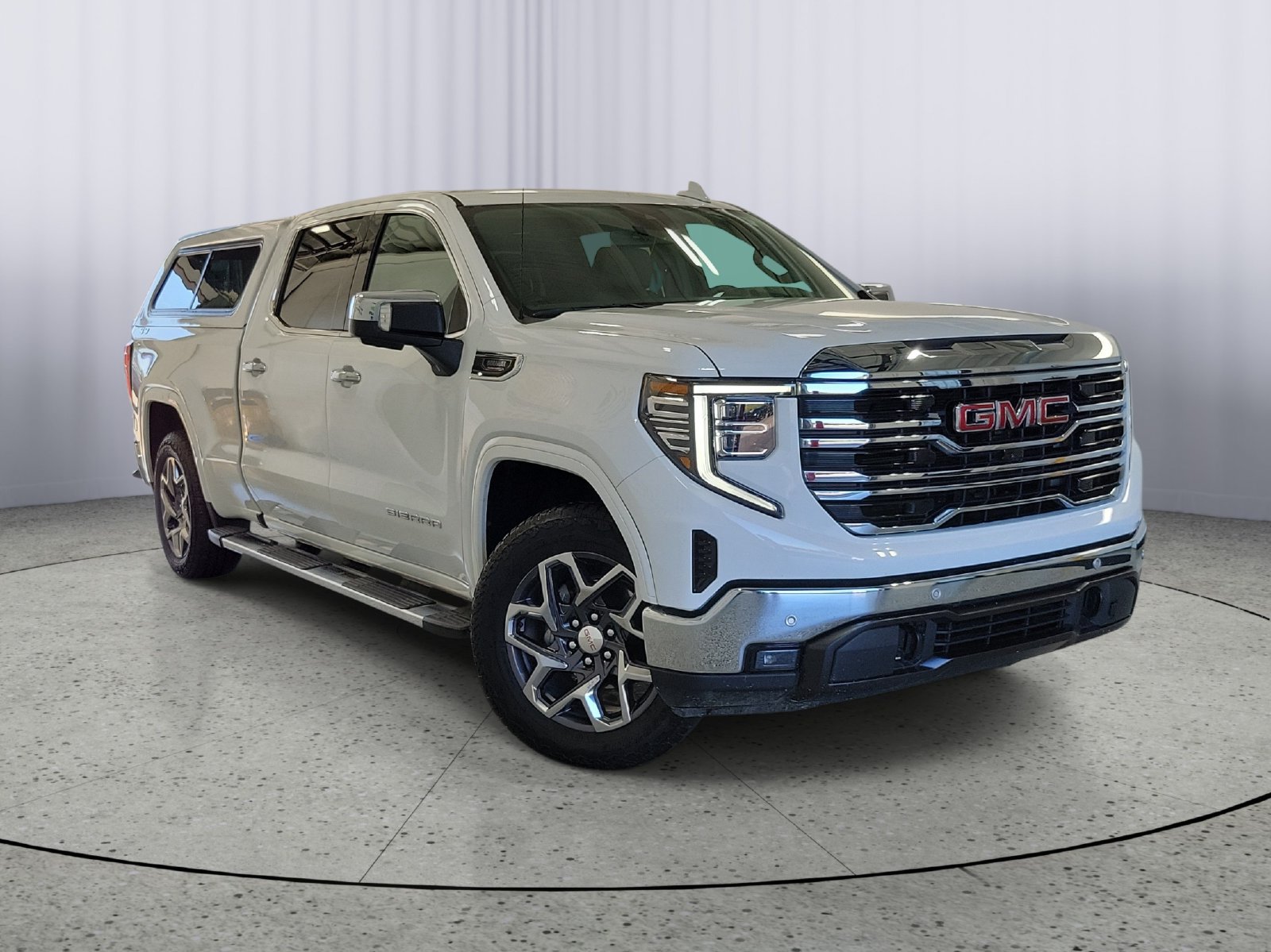 Used 2025 GMC Sierra 1500 SLT w/ SLT Premium Plus Package AWD/4WD 360° Tour