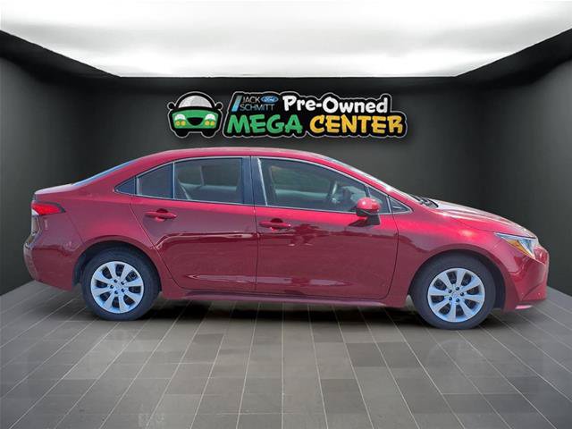 Used 2025 Toyota Corolla LE FWD image 24