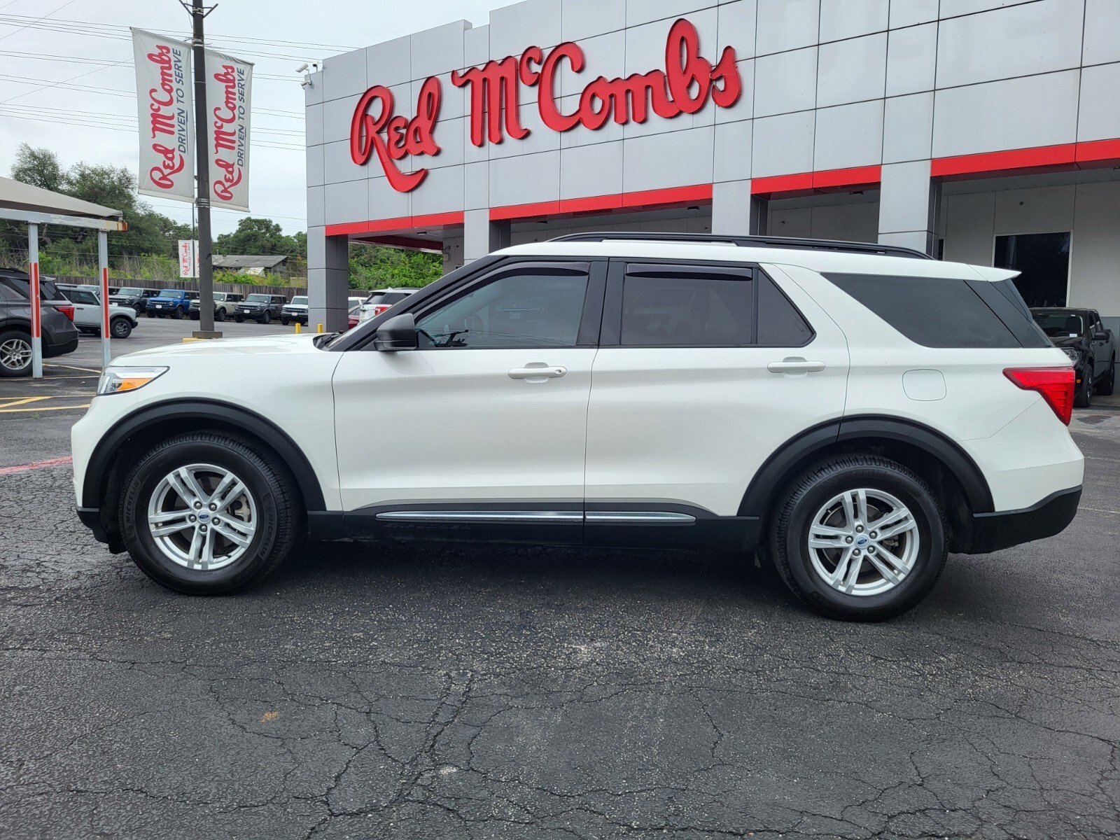 Certified 2023 Ford Explorer XLT RWD image 7