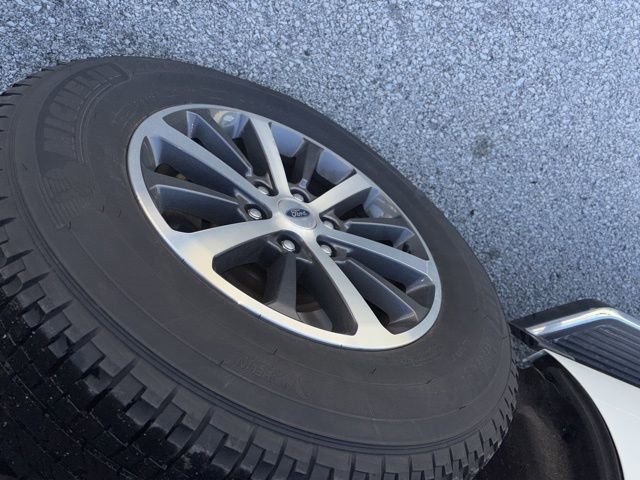 Certified 2020 Ford Expedition XLT w/ Equipment Group 202A image 23