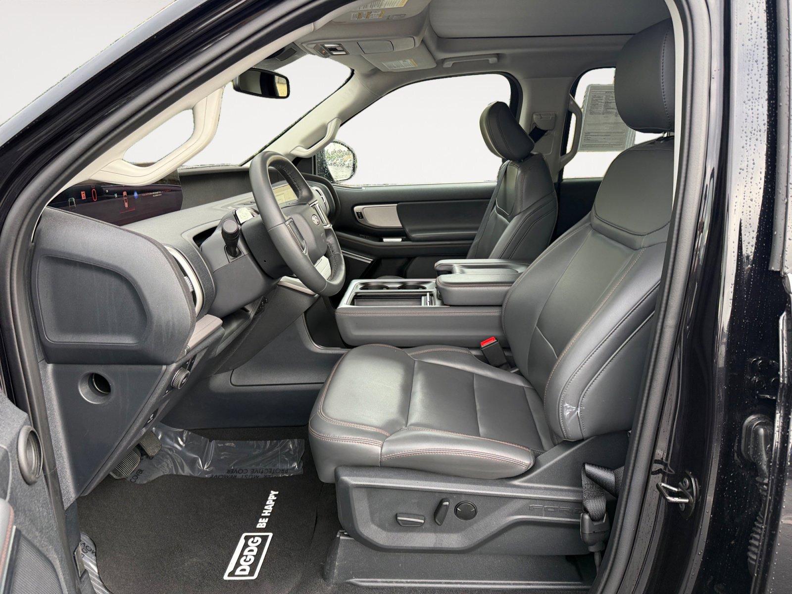 Certified 2025 Ford Expedition Active AWD/4WD image 10