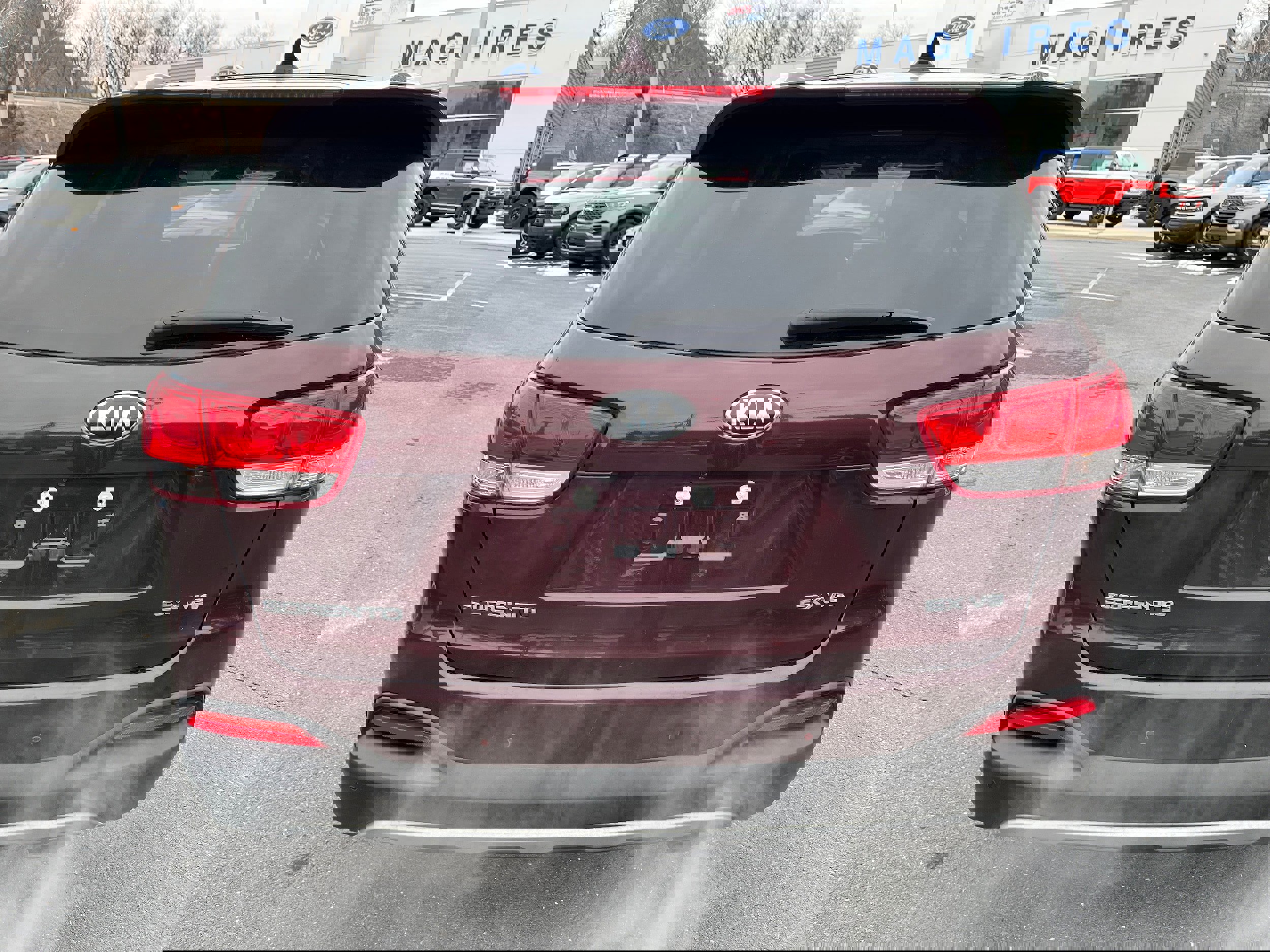 Used 2017 Kia Sorento EX w/ EX Advanced Touring Package image 4