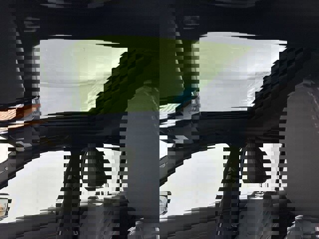 Used 2019 BMW 330i xDrive Sedan image 12