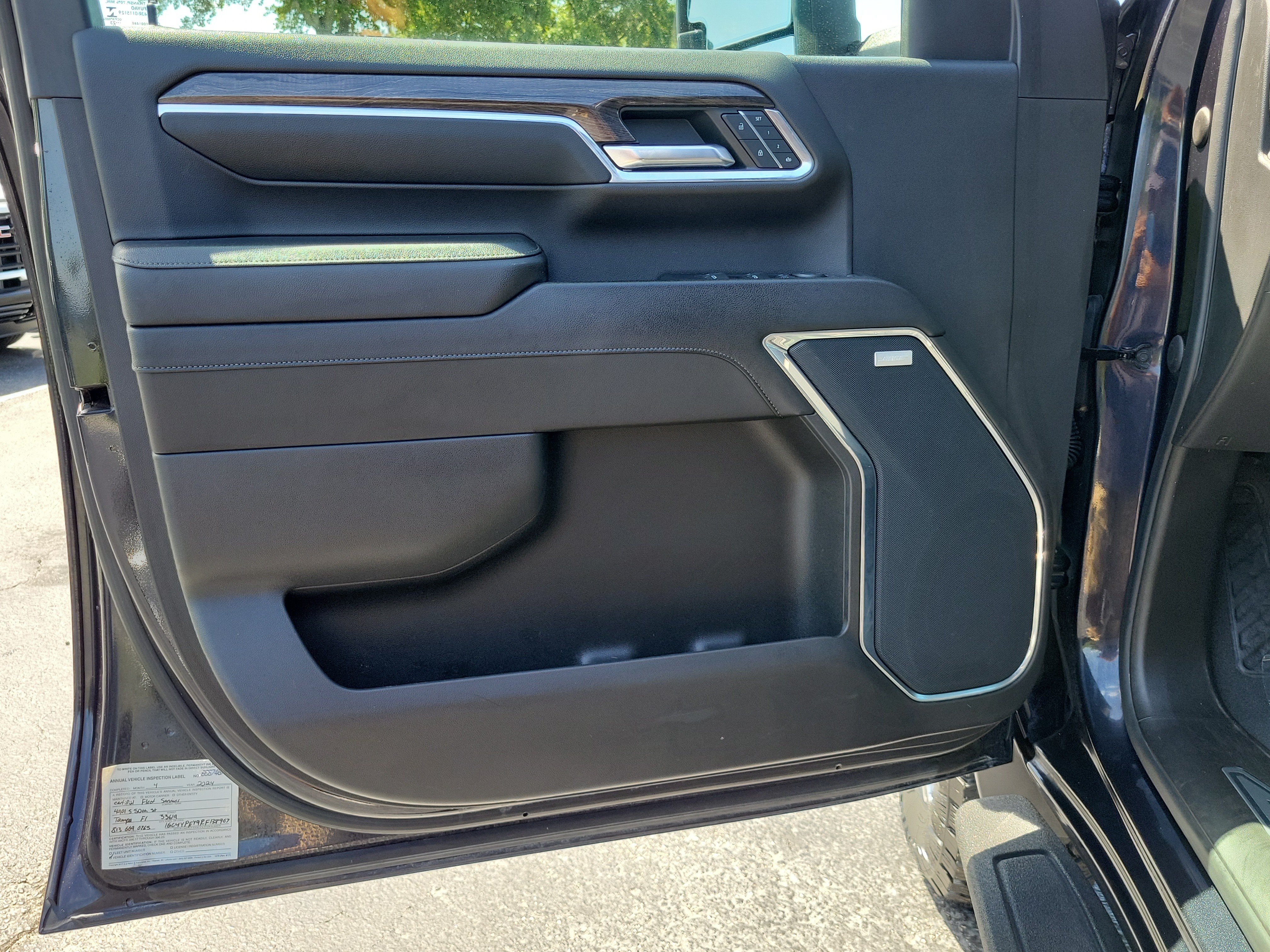 Used 2024 Chevrolet Silverado 2500 LTZ w/ LTZ Plus Package AWD/4WD image 19