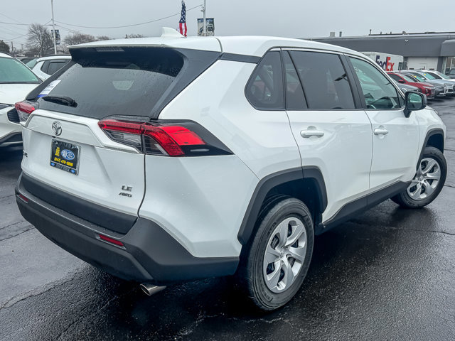 Used 2024 Toyota RAV4 LE image 6