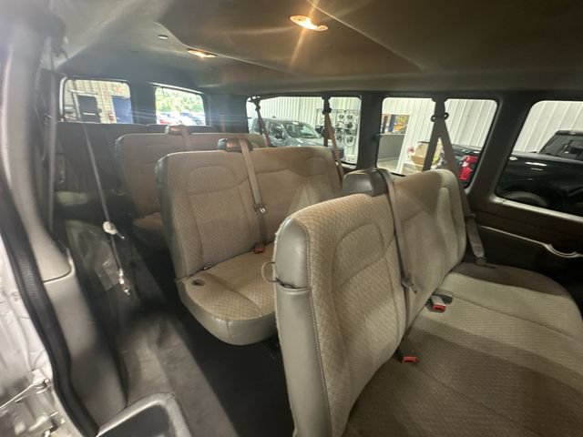 Used 2025 Chevrolet Express 3500 LS RWD image 30