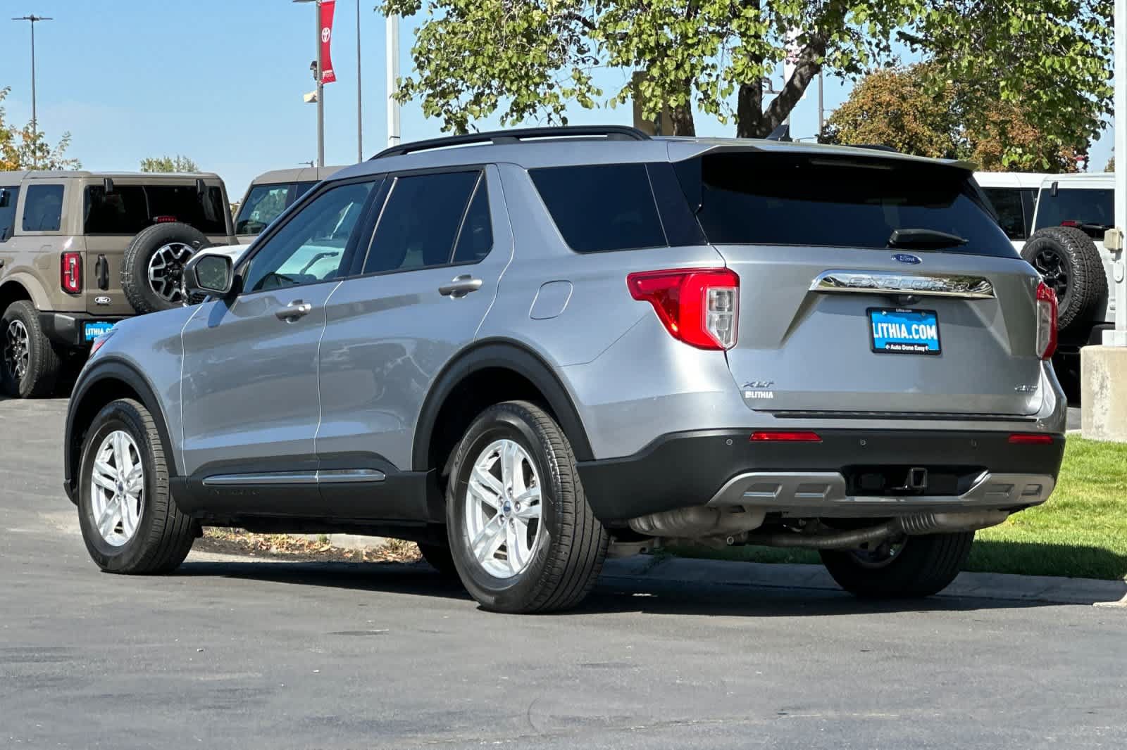 Certified 2023 Ford Explorer XLT w/ Equipment Group 202A AWD/4WD image 6