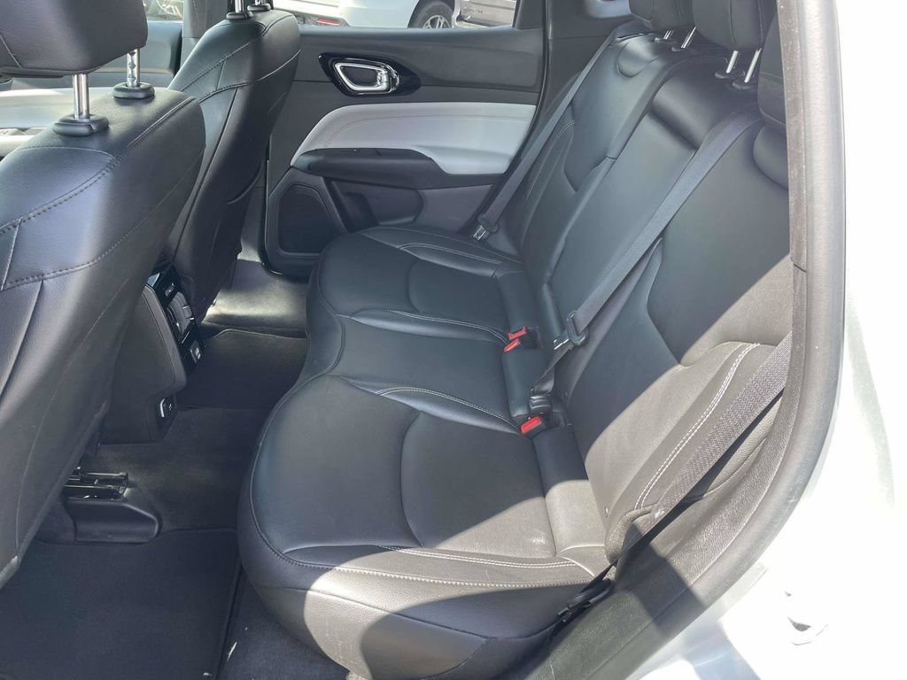 Used 2026 Jeep Compass Limited AWD/4WD image 12