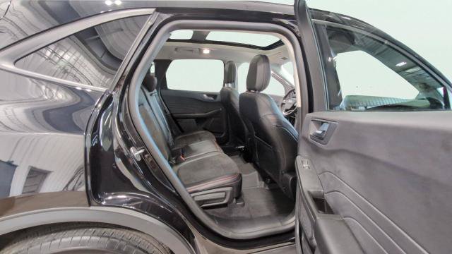Certified 2022 Ford Escape SEL w/ SEL Stealth AWD Package image 16
