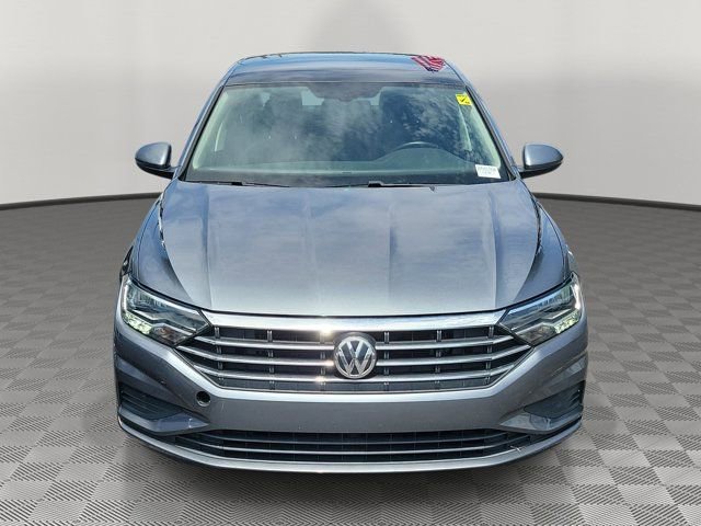 Used 2019 Volkswagen Jetta SE w/ Cold Weather Package FWD image 2