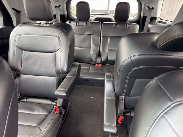 Certified 2022 Ford Explorer Limited RWD image 8