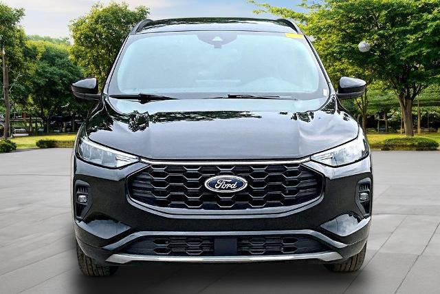 Certified 2024 Ford Escape ST-Line Select w/ Tech Pack #1 AWD/4WD image 3