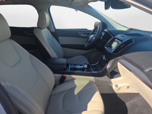 Certified 2020 Ford Edge Titanium AWD/4WD image 15