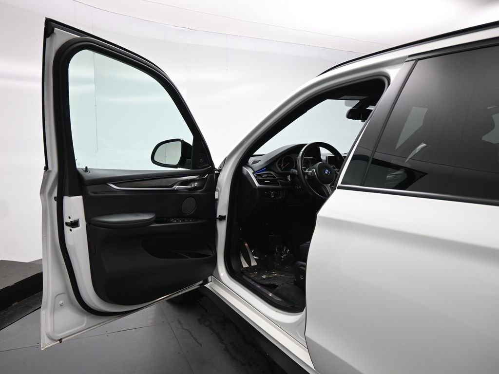 Used 2018 BMW X5 xDrive40e w/ M Sport Package image 9