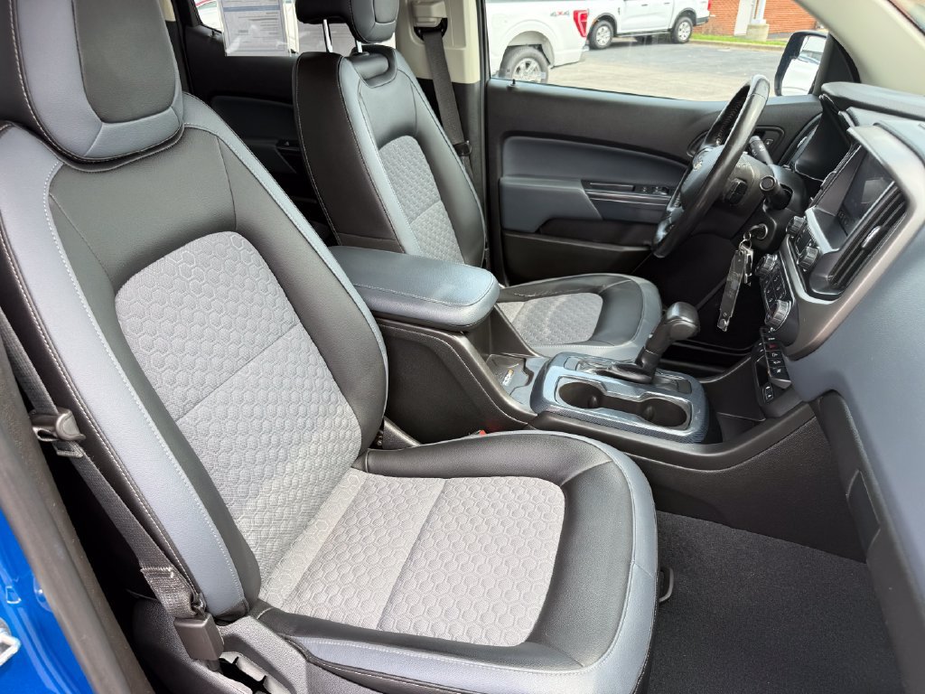 Used 2021 Chevrolet Colorado Z71 AWD/4WD image 18