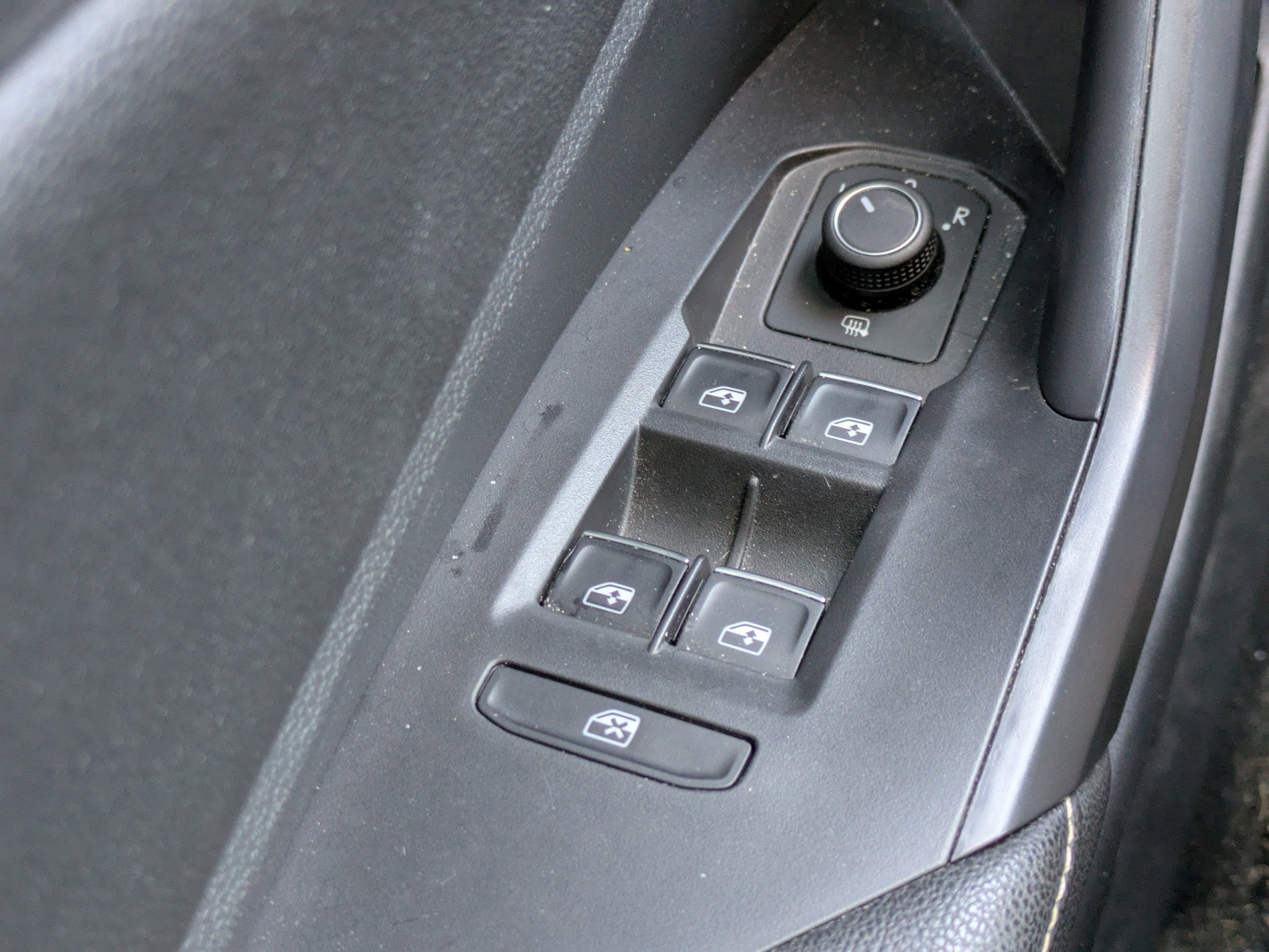 Used 2022 Volkswagen Jetta S image 17