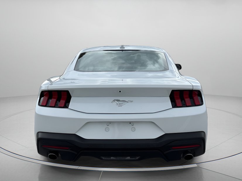 Certified 2024 Ford Mustang Coupe RWD image 4