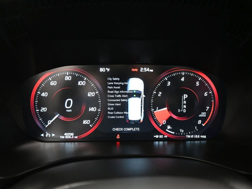 Used 2021 Volvo XC60 T5 Momentum w/ Premium Package image 40