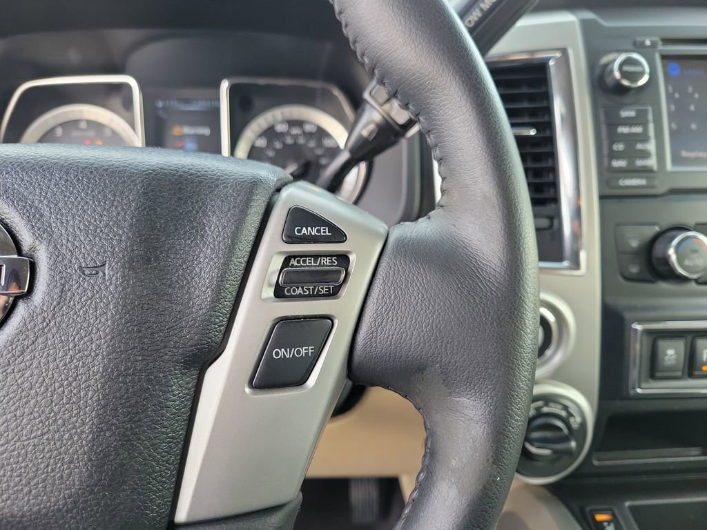 Used 2017 Nissan Titan SL image 24