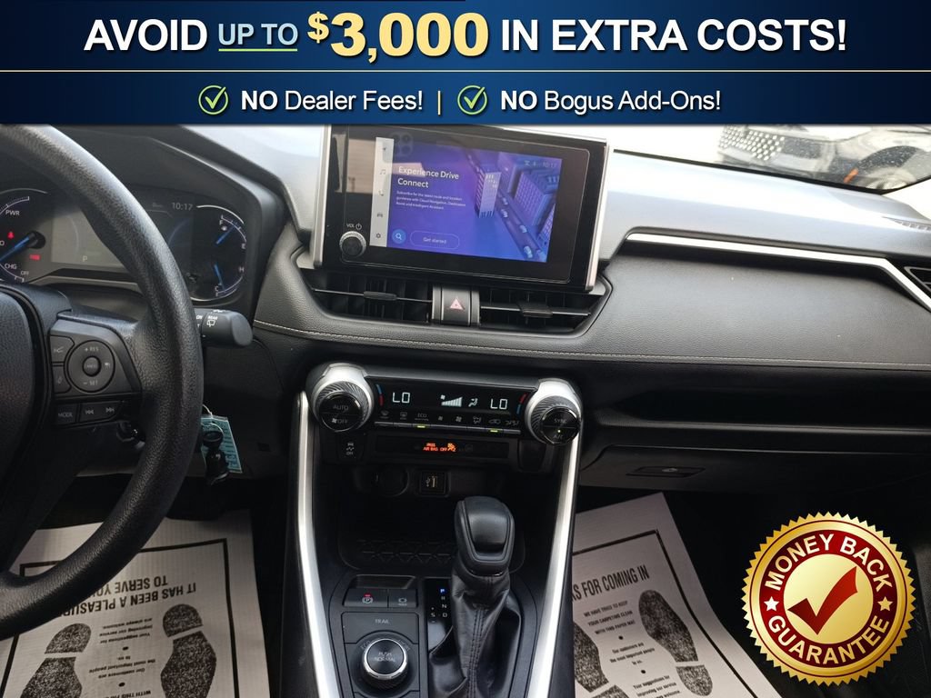 Used 2025 Toyota RAV4 LE AWD/4WD image 20