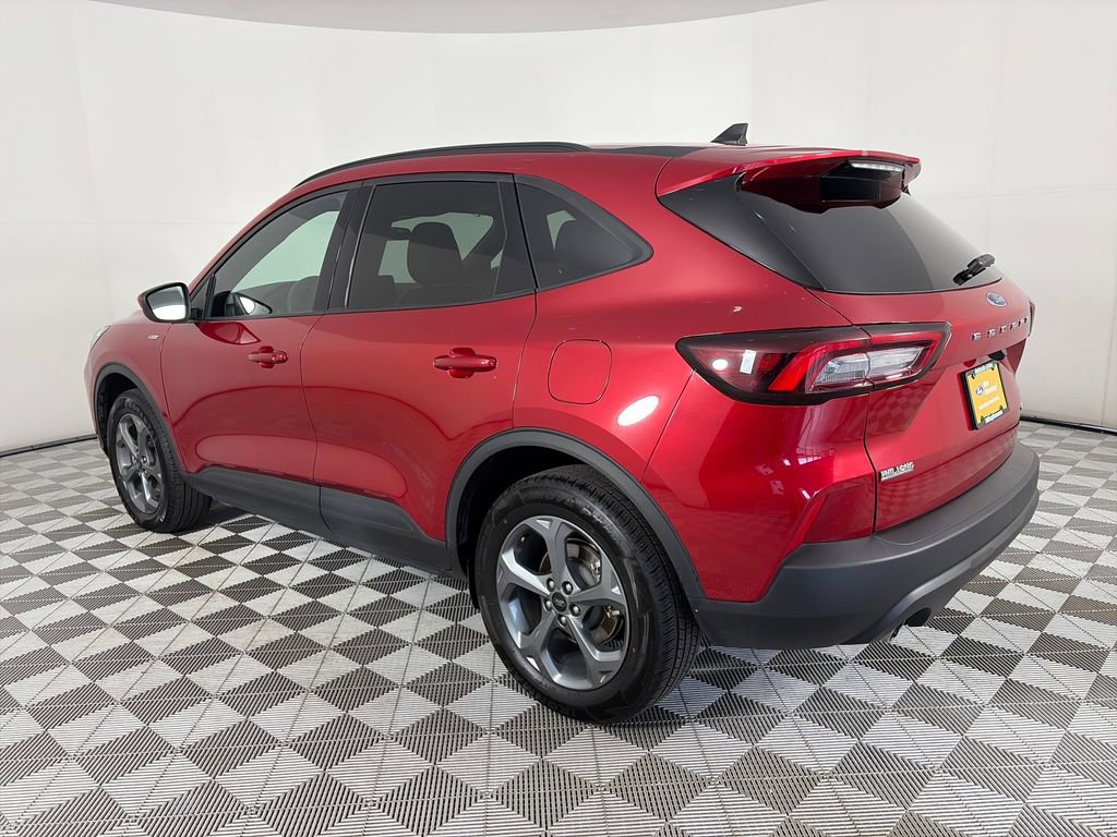 Certified 2025 Ford Escape ST-Line Select AWD/4WD image 5