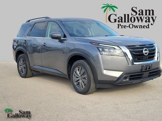 Used 2023 Nissan Pathfinder SV video 1