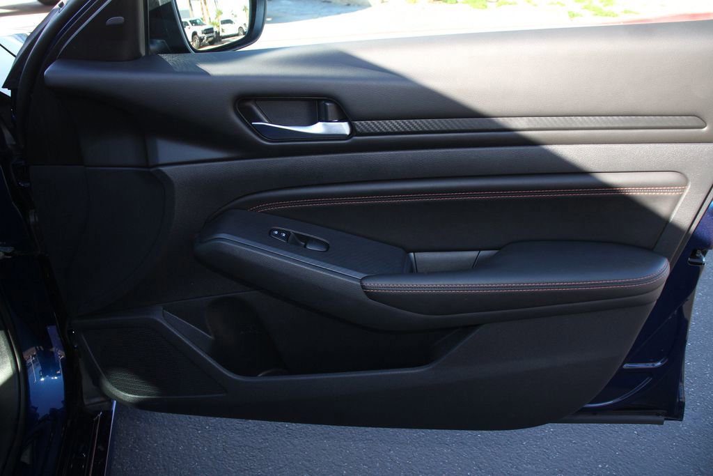 Used 2021 Nissan Altima 2.5 SR w/ SR Premium Package image 28