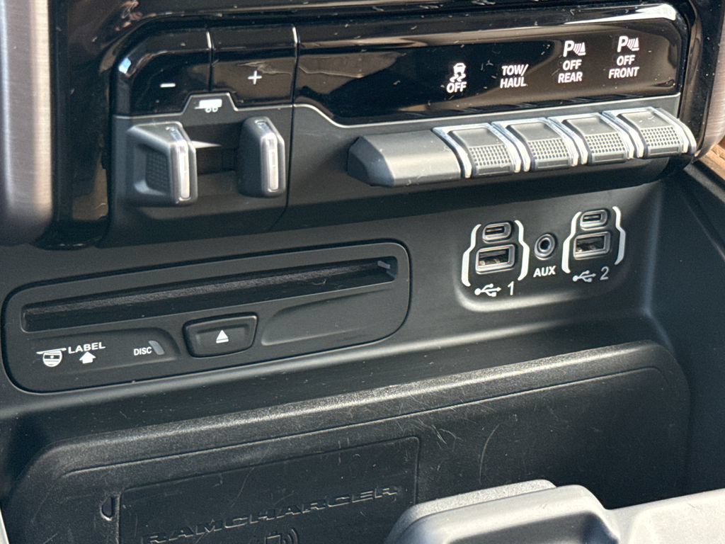Used 2019 RAM 1500 Limited AWD/4WD image 24