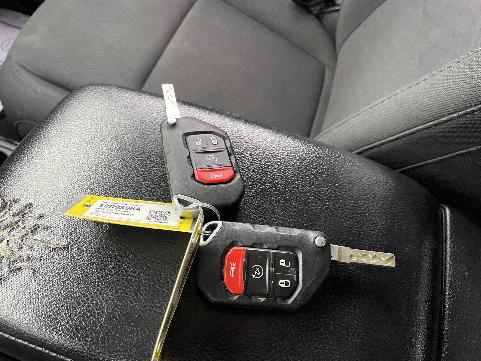 Used 2021 Jeep Gladiator Sport AWD/4WD image 36