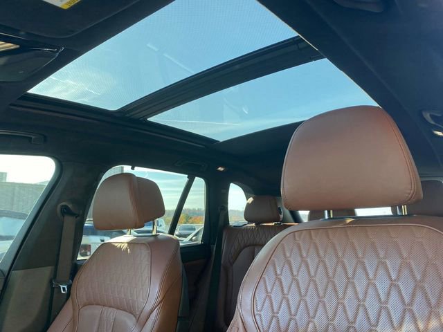 Used 2022 BMW X5 xDrive45e w/ M Sport Package image 16
