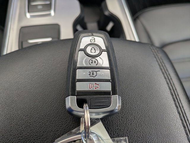 Certified 2022 Ford Edge SEL w/ Convenience Package AWD/4WD image 29