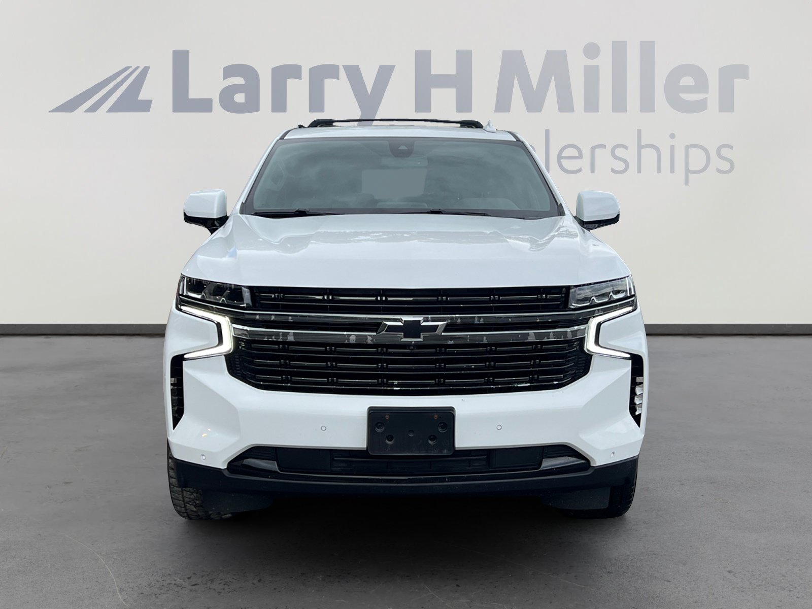 Used 2021 Chevrolet Suburban RST w/ Luxury Package AWD/4WD image 8