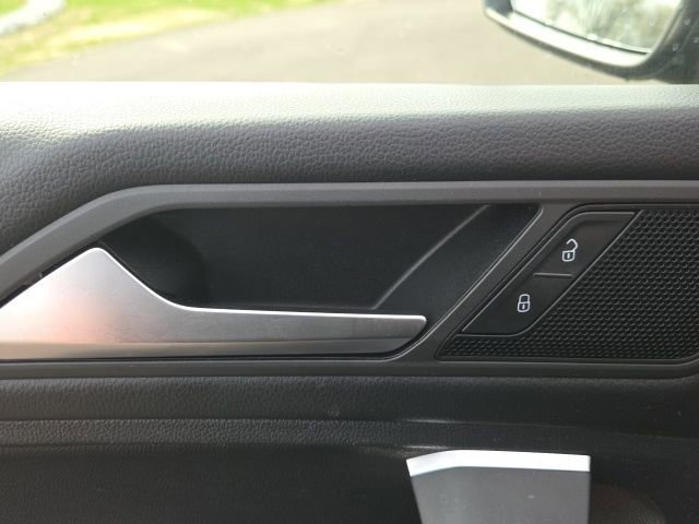 Used 2019 Volkswagen Tiguan SE AWD/4WD image 21