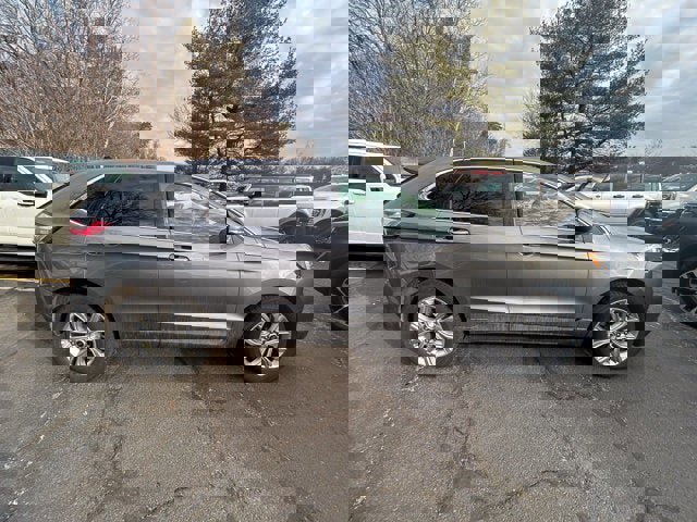 Certified 2024 Ford Edge Titanium image 6