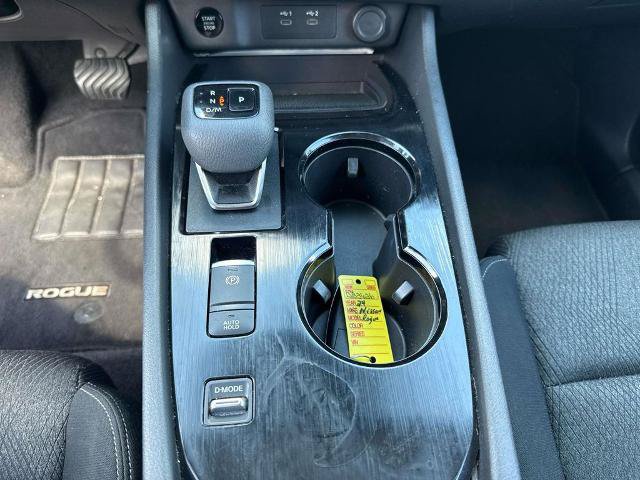 Used 2024 Nissan Rogue SV FWD image 31