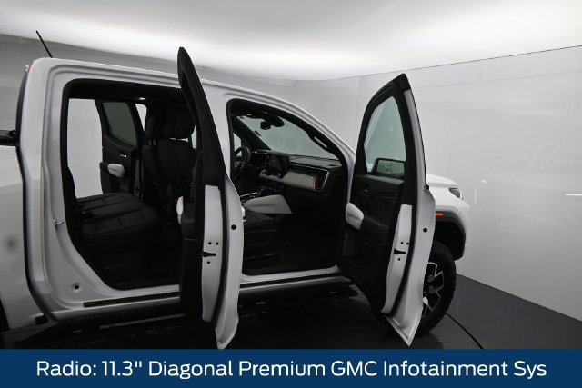 Used 2024 GMC Canyon AT4X AWD/4WD image 13