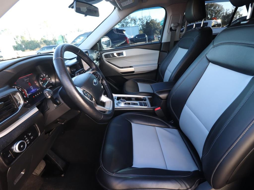 Certified 2023 Ford Explorer XLT w/ Equipment Group 202A image 8