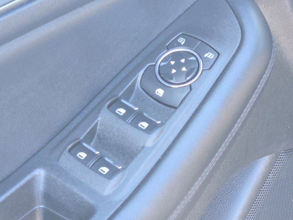 Certified 2024 Ford Edge SE w/ Black Appearance Package image 22