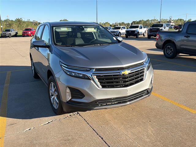 Used 2024 Chevrolet Equinox LT AWD/4WD image 2