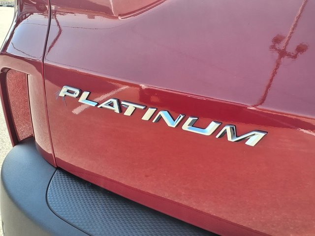 Certified 2025 Ford Escape Platinum w/ Premium Technology Package image 32